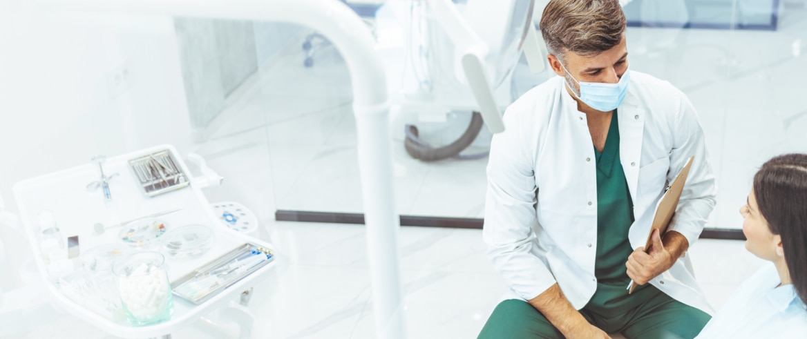 Dentista e paziente.  