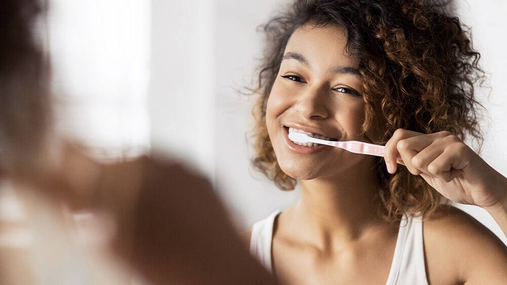 Dentifricio al carbone attivo Max White Carbon